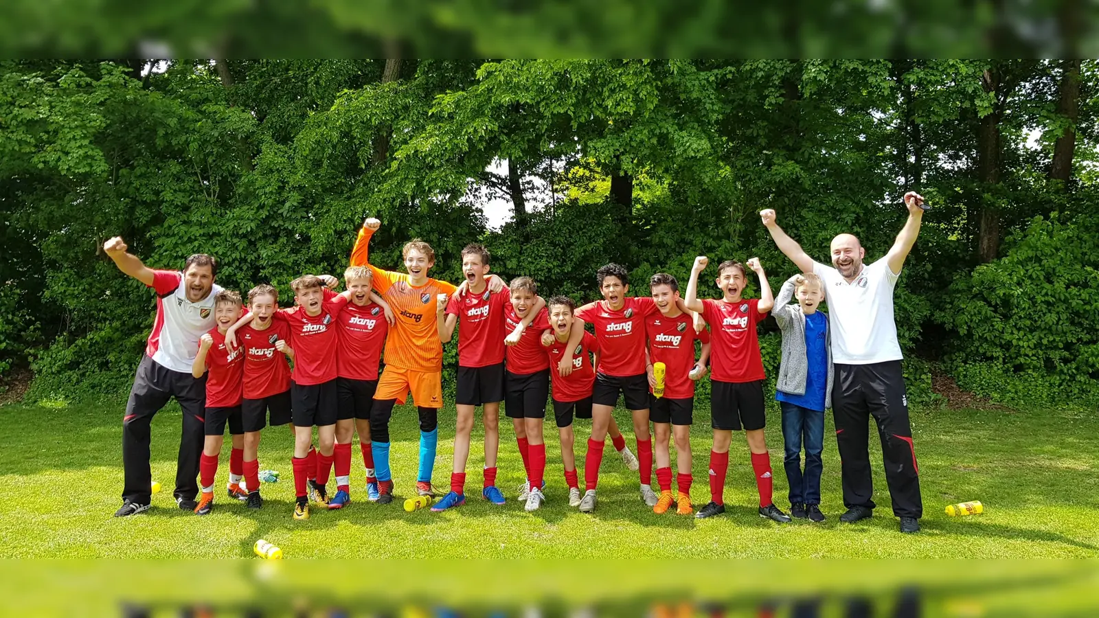 Die Lohhofer freuen sich über ihren Sieg. (Foto: VA)