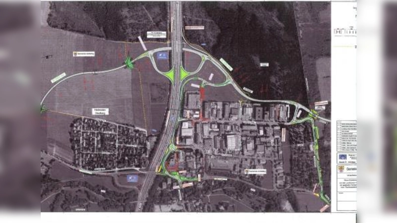So sehen die Pläne Gräfelfings zum Neubau der Staatsstraße 2063 aus. Der Anschluss der A96 (oben im Bild) würde um die Heitmeirsiedlung herum durch den Lochhamer Schlag geführt. „Das macht uns den Grünzug kaputt!“, so der Pasinger BA. (Foto: pi)