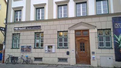 Kreativzentrum im Herzen der Au: In den Räumlichkeiten des ehemaligen Kolpingsaals hat seit September 2016 das HochX seinen Platz. (Foto: bs)