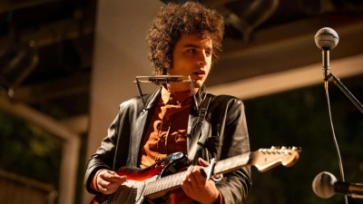 Kulturelle Umbrüche und eine dynamische Musikszene empfangen den 19-jährigen Bob Dylan aus Minnesota. (Foto: Disney)