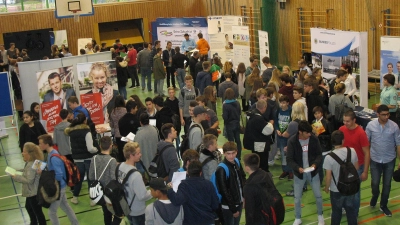 Das Schulzentrum wird sich in ein riesiges Messezentrum verwandeln.