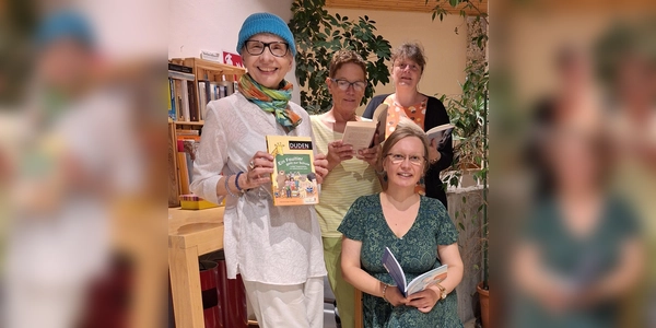 Das Vorlese-Team freut sich auf viele kleine und große Zuhörerinnen und Zuhörer. (Foto: St. Stephan)