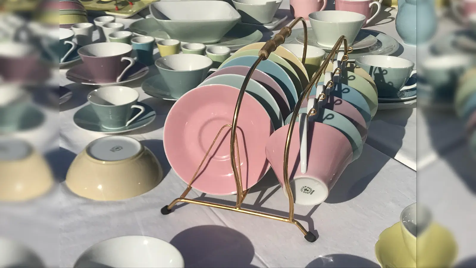 In Ottobrunn findet am 22. April ein Hofflohmarkt statt. Jetzt anmelden und mitmachen. (Foto: hw)