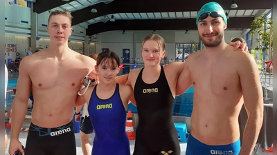 Sie holten sich den Sieg in der 4x50 Lagenstaffel mixed (von links): Sander Liebig, Lena Leeb, Lena Vidovic und Marco Simeth. (Foto: Verein)