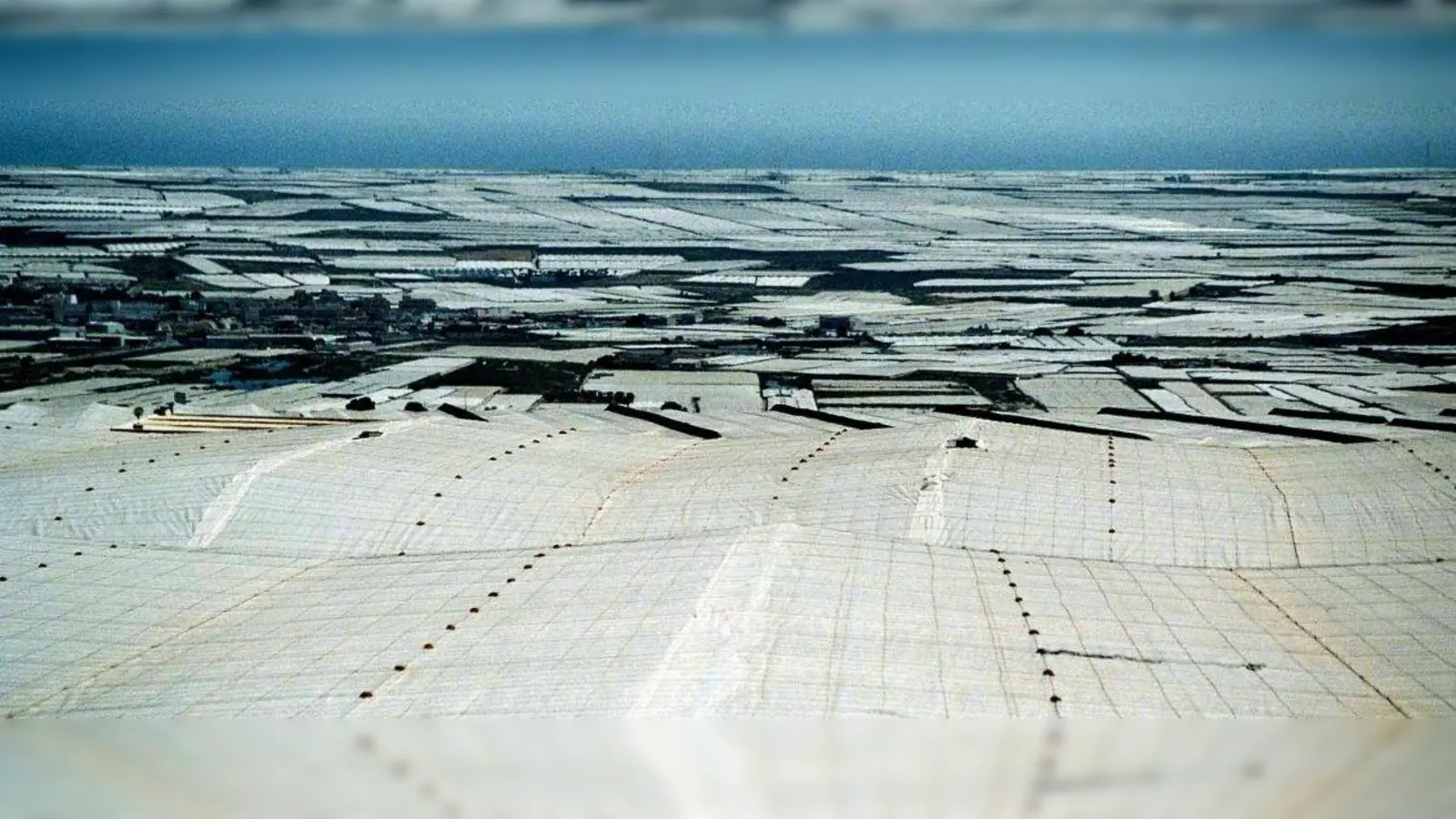 Die größte Gemüseanbaufläche der Welt: das „Mar del plastico“ im Süden Spaniens. (Foto: VA)