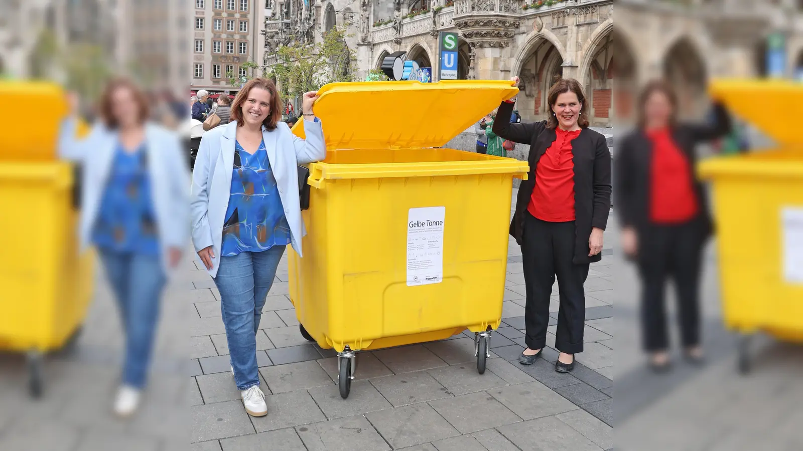 Präsentierten die Gelbe Tonne auf dem Marienplatz: Kommunalreferentin Jacqueline Charlier und Bürgermeisterin Verena Dietl (rechts). (Foto: Michael Nagy/Presseamt)