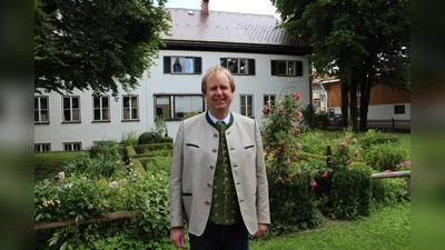 Miesbachs Grüner Landrat Wolfgang Rzehak muss sein Amt am kommenden Sonntag gegen acht Kandidaten verteidigen.  (Foto: Privat)