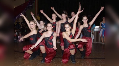 Mit ihrem super Rhythmusgefühl und ihrer charmanten Ausstrahlung boten die „Teenies“ ein klasse Showprogramm. (Foto: Eva Schraft)