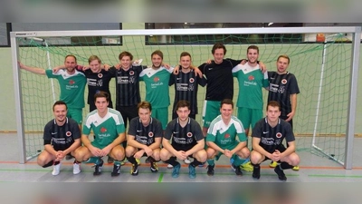 Die Teilnehmer des Finales: ASV Eglfing (Grün) und SV Unterhausen (Schwarz). (Foto: BSC Oberhausen)