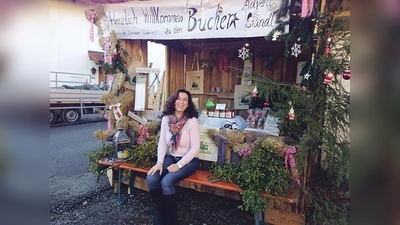 Natalie Katholing an ihrem Standl auf dem »Bucha Adventstandl« im letzten Jahr.	 (Foto: VA)