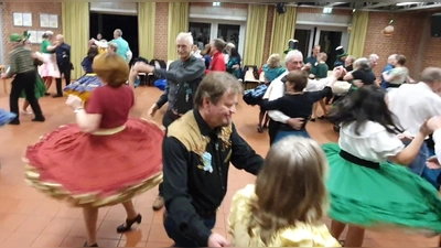 Der Square Dance Club lädt am 6. Oktober zu einem Schnupperabend ein.  (Foto: Haching Lion Twirlers)