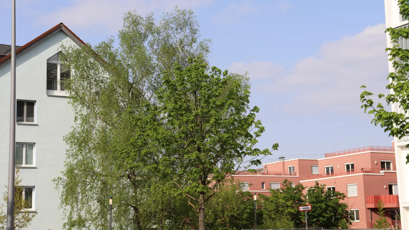 Die Teuerung beträgt in München +0,49 Prozent bei Wohnungen und +0,41 Prozent bei Häusern im Vergleich zum Vorquartal. Insgesamt bleibt die Isarmetropole deutschlandweit preislicher Spitzenreiter. (Foto: mha)