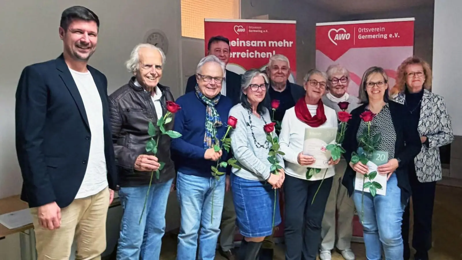 (von links): Daniel Liebetruth (Vorsitzender), Heinz Wichert, Klaus-Dieter Schiffauer, Peter Falk (Kreisvorsitzender der AWO FFB), Saskia Schon (Geschäftsführung), Dieter Müller, Ursula Leis, Renate Müller, Sandra Haseneder-Hnat, Sabine Schomburg (Vorsitzende).  (Foto: AWO)