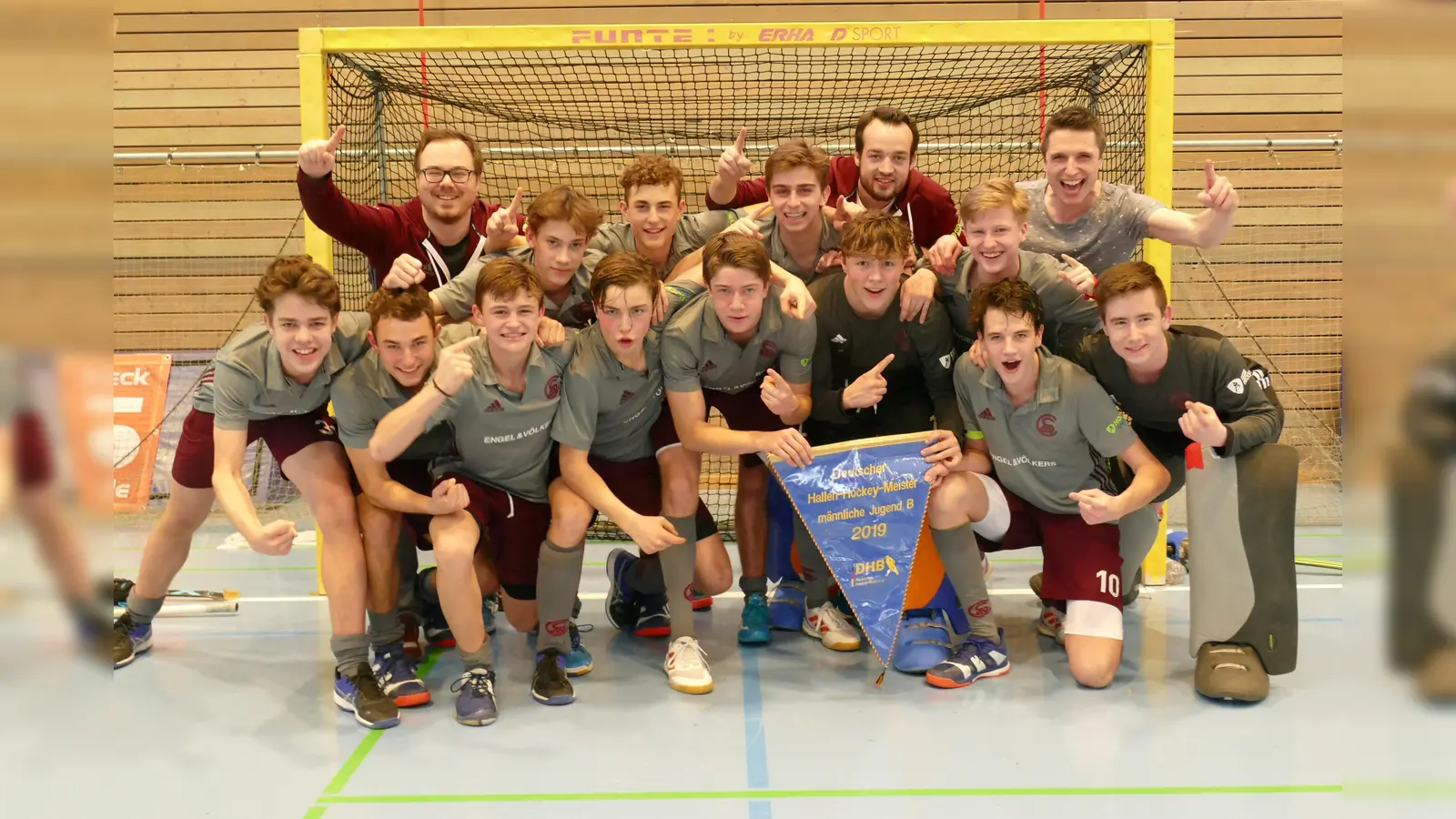 Die Jury des „Grünen Bandes“ hat die jungen Hockeyspieler des MSC mit dem bedeutendsten Nachwuchsleistungssportpreis in Deutschland ausgezeichnet. (Foto: Verein)