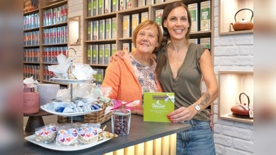 Ruth Wirthmann und Tochter Beatrice Dorl freuen sich über 35 erfolgreiche Jahre. (Foto: Corinna Eichberger-Renneisen)