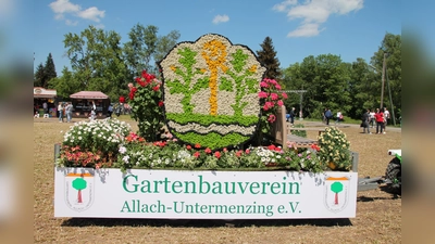 Der Gartenbauverein hat das Allacher Wappen nachgebildet. (Foto: bb)