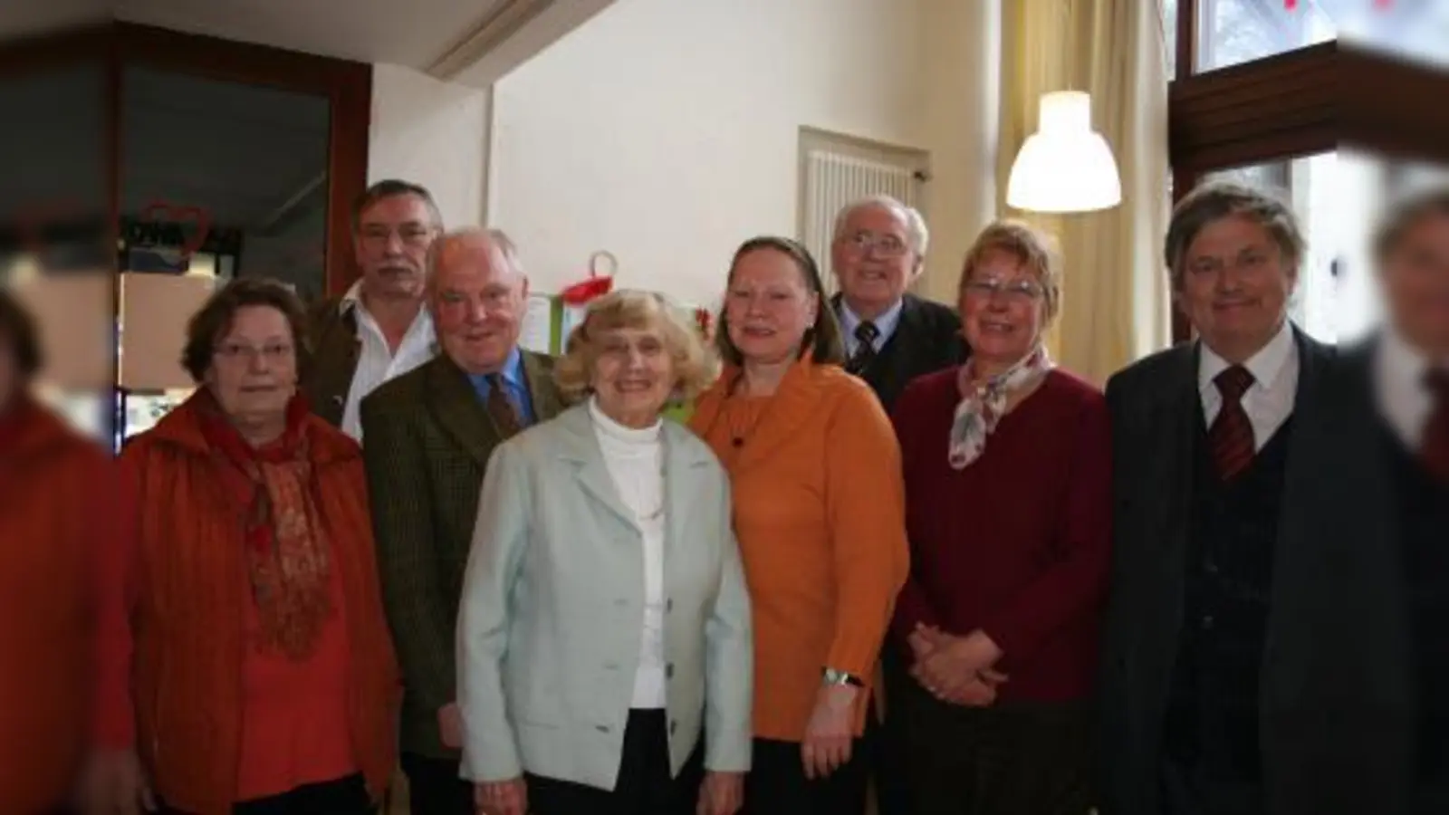 Die acht Laimer Kandidatinnen und Kandidaten für die Wahl zur Vertretung der Senioren sind reich an Erfahrungen (v.l.): Gustel Braun, Erwin Fischer, Hans Koller, Irmgard Lackner, Monika Kolmann, Paul Heynen, Renate Gautzsch und Eckhard Krause. (Foto: tg)