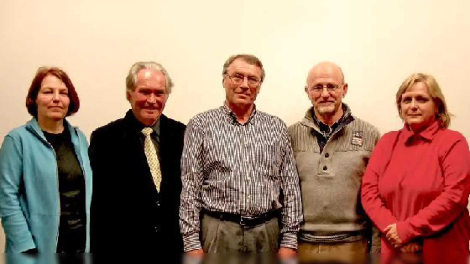 Dem Vorstand gehören an (v.l.): Monika Donaubauer, Dr. Rainer Großmann,  Vereinschef Richard Fritsch, Frank May und Eva Zisik.	 (Fotos: ws)