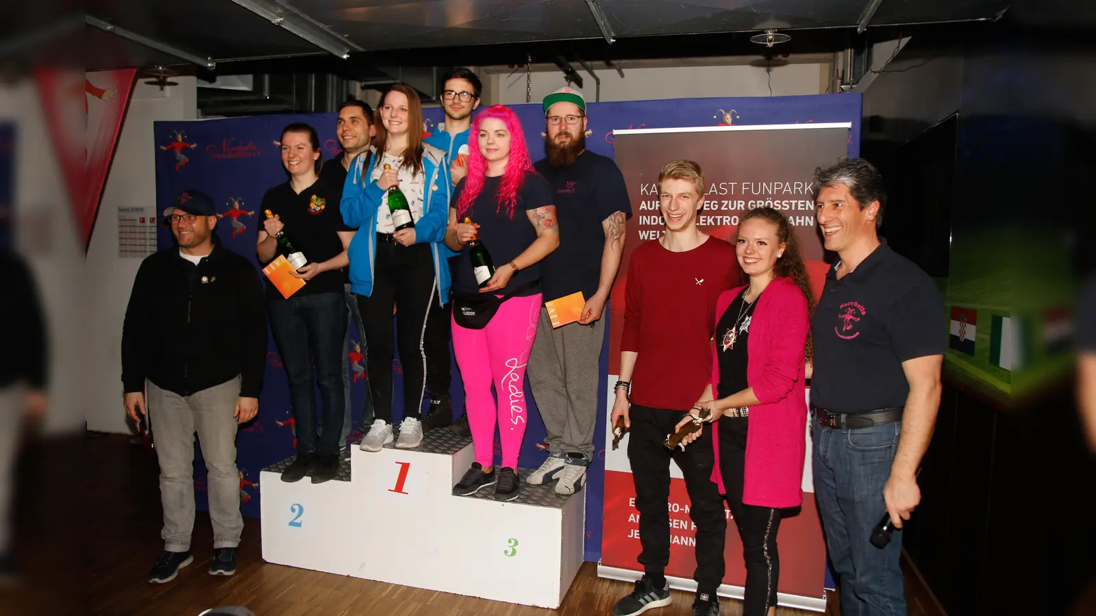 Das Pöckinger Prinzenpaar (Mitte) war am schnellsten mit dem Kart unterwegs. (Foto: Narrhalla Oberschleißheim)