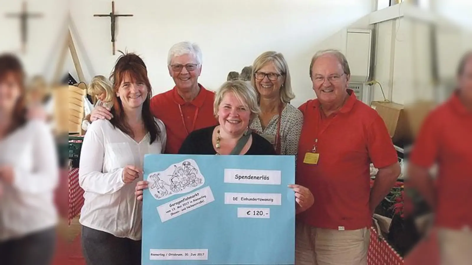 Die Organisatoren des Straßenflohmarkts haben die Anmeldegebühr für den Caritas Tisch SüdOst gespendet.	 (Foto: VA)