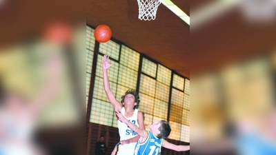 Sportbund-Kapitän Oscar Da Silva mit bombensicheren Wurf unterwegs zur Herbstmeisterschaft. (Foto: H. Handwerker)