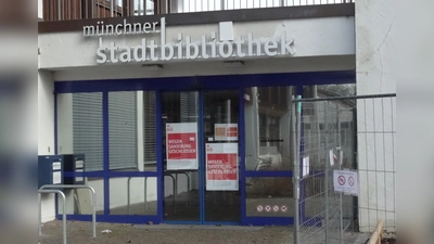 Die Bauarbeiten in der Stadtbibliothek Allach-Untermenzing sollen bald abgeschlossen sein. (Foto: tab)