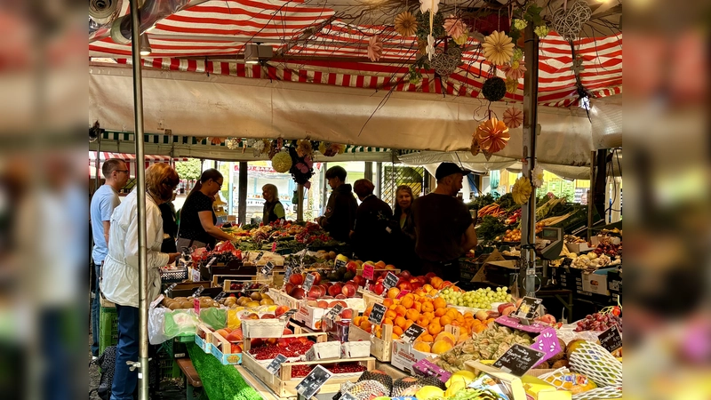 Schon am Donnerstag kann man sich diesmal mit frischer Marktware eindecken.  (Symbolbild: Ulrike Seiffert)