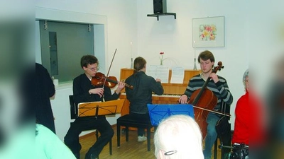 Sorgten für die musikalische Unterhaltung: die Mitglieder des Musikzivildienstes. (Foto: RP)