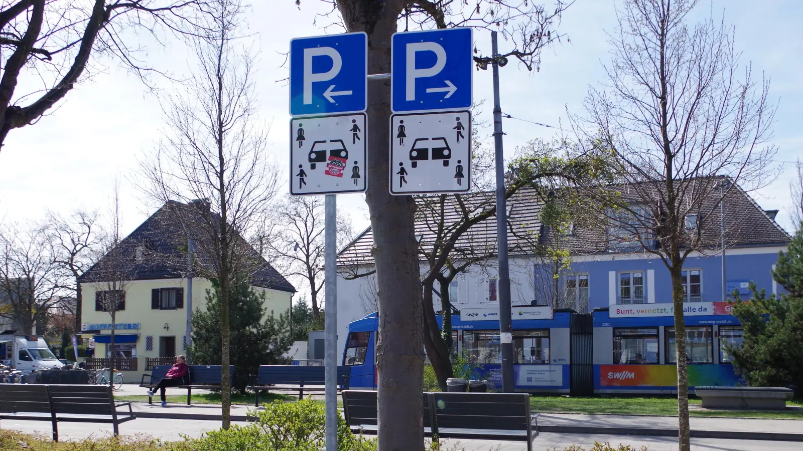 Viele Bürger können mit diesem Schild (2020 in der Straßenverkehrsordnung aufgenommen) am Willibaldplatz bisher noch nichts anfangen. (Foto: kö)
