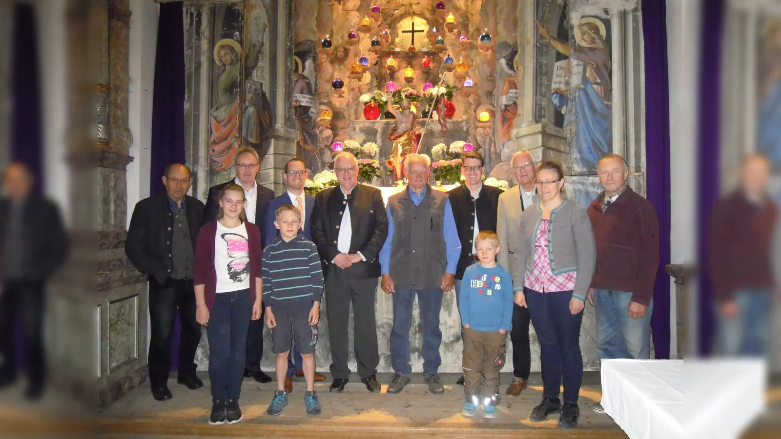 Initiatoren und Sponsoren zeigten sich mit dem Projektabschluss äußerst zufrieden. (Foto: Heimatverein)