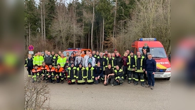 Die fleißigen Helfer. (Foto: Feuerwehr Harthausen)