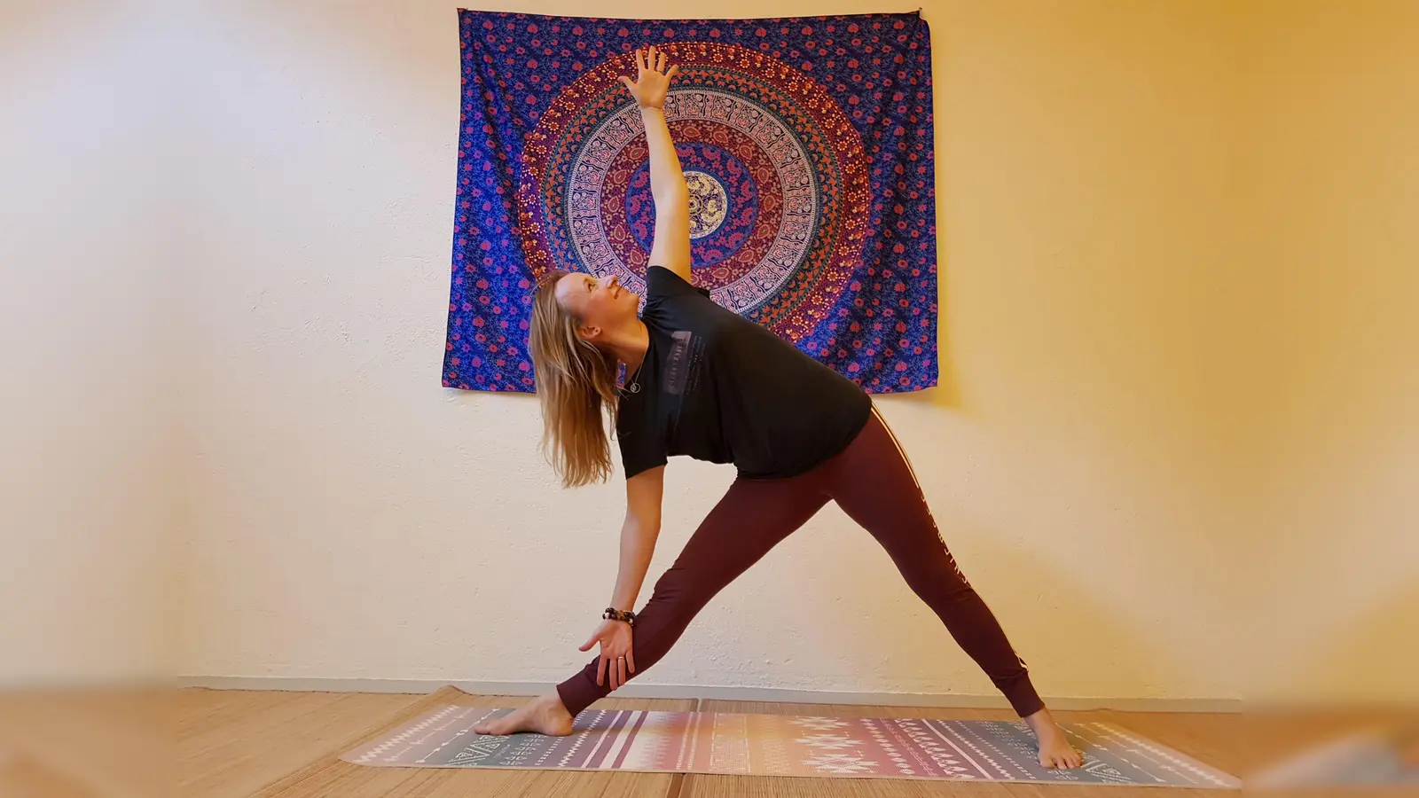 Ina Bendixen führt beim Schnupperabend am 28. Januar ins Vinyasa Flow Yoga ein. (Foto: VA)