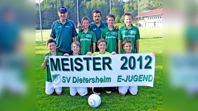 Die Fans waren sich sicher, dass sie das Meister-Banner nicht umsonst mitbringen würden.	 (Foto: VA)