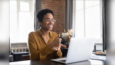 Vielfalt fördern: mehr als nur Worte. Unternehmen müssen Barrieren abbauen und individuelle Bedürfnisse berücksichtigen. (F.: Randstad/ fizkes@AdobeStock)