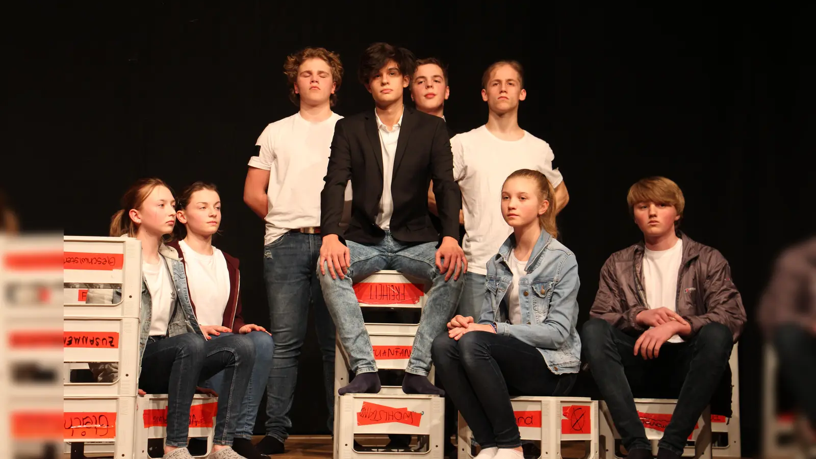 Vorhang auf und Bühne frei! Vom 21. bis 24. Juli werden die neun besten Schultheater-Inszenierungen dieses Schuljahres am Humboldt-Gymnasium Vaterstetten zu Gast sein. (Foto: VA)