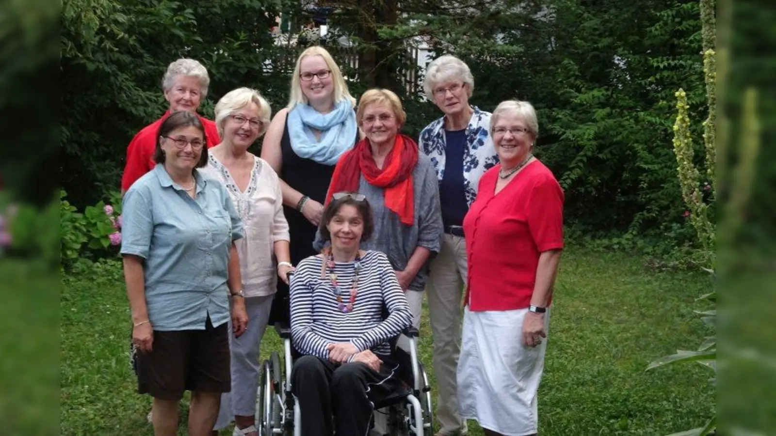 Die Mitglieder auf dem Sommerfest: Der Frauenkreis Lochhausen feiert am 15. Oktober sein 50-jähriges Bestehen. (Foto: pi)