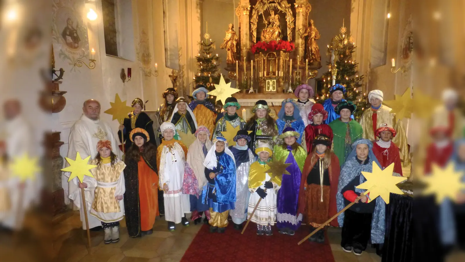 Viele Kinder sind als Sternsinger unterwegs, um für andere Kinder in Not Geld zu sammeln. (Foto: Georg Rittler)