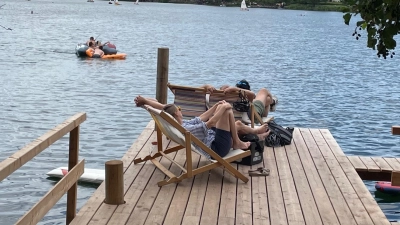 Damit auch die Enkel unsere Welt noch unbeschwert genießen können, halten die „Omas gegen Rechts” am Weltkindertag einen Mahnwache.  (Symbolbild: Daniel Mielcarek)
