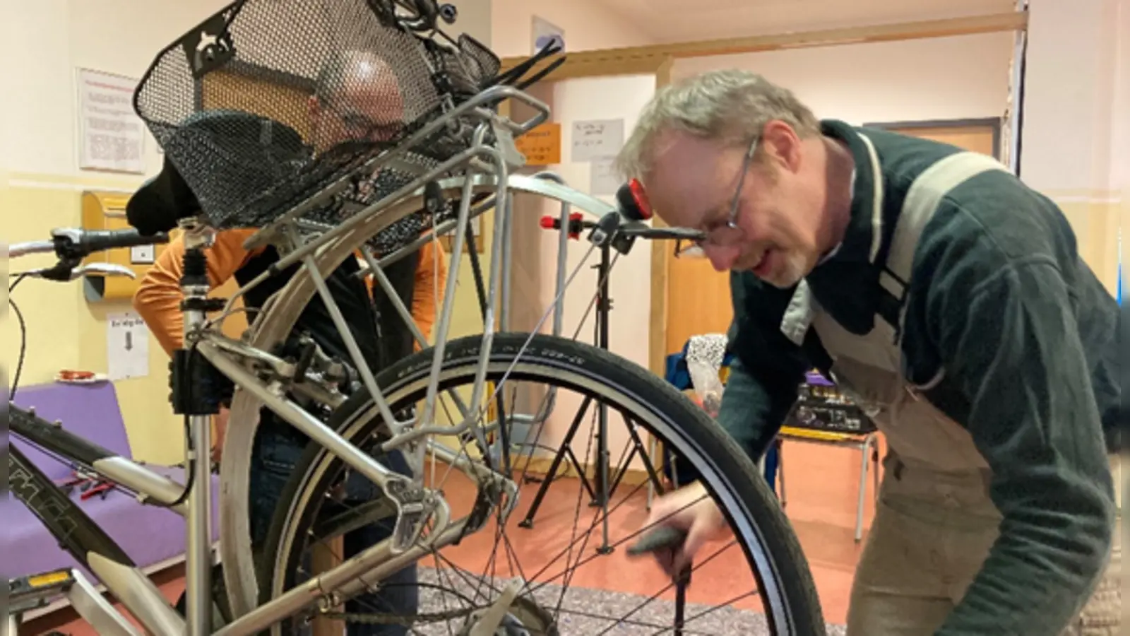 Unter anderem stehen auch wieder Fahrradreparaturen auf dem Programm. (Foto: Trudering im Wandel)