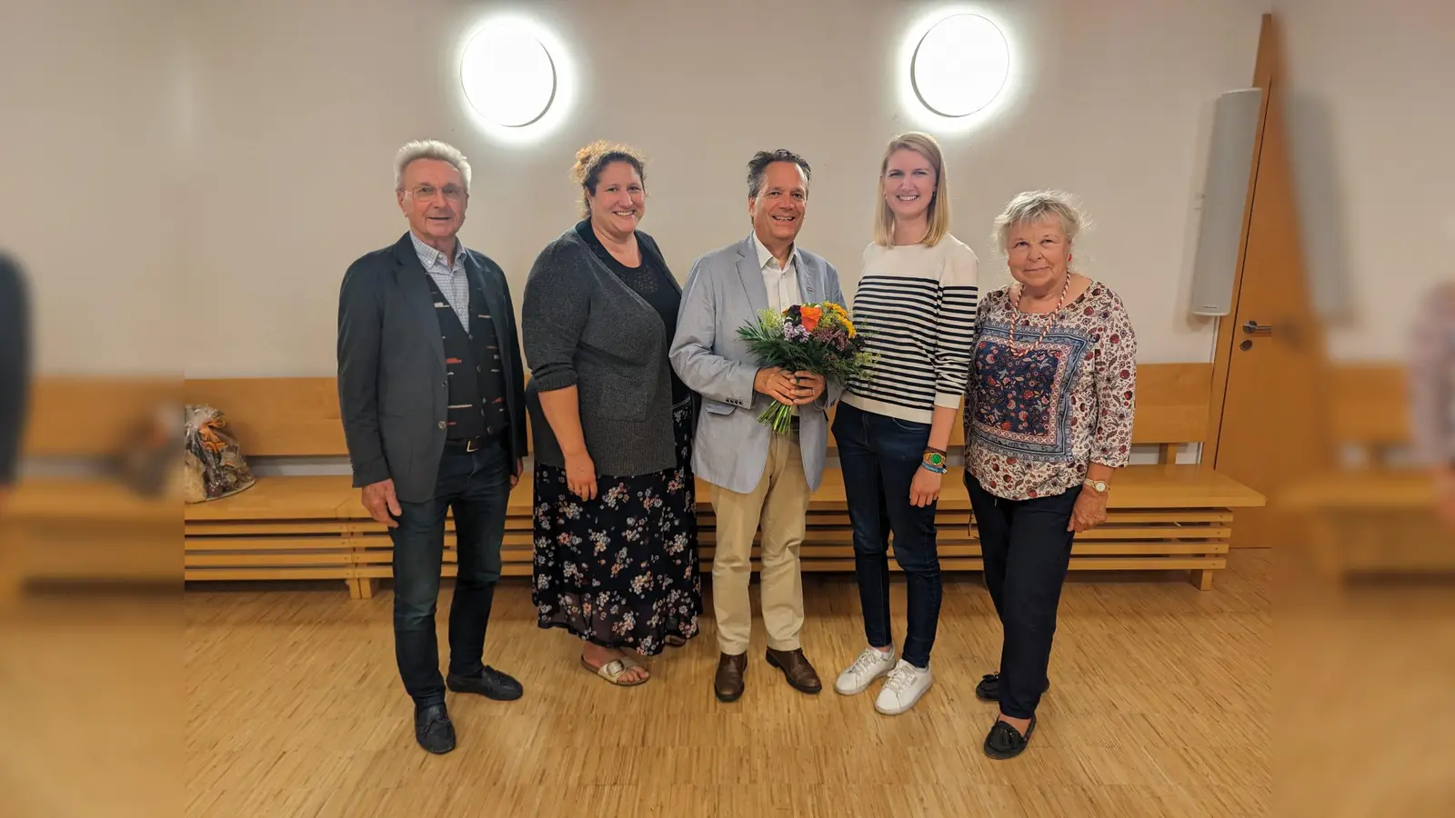 Friedrich Haberkorn, Sabine Stach, Andreas Burkhardt, Kerstin Moißl und Gunda Wolf-Tinapp bilden ab sofort den neuen Vorstand. (Foto: red)