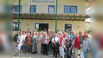 Die Gartenbauvereine Herrsching und Breitbrunn organisierten gemeinsam einen Ausflug in das bayerische Obstzentrum in Halbergmoos. (Foto: Gartenbauverein)