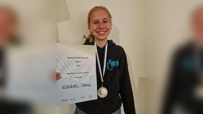 Celina Wackerl hat sich den 2. Platz in den Bayerischen Meisterschaften erklettert. (Foto: Nadine Wackerl )