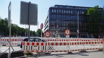 Aufgrund der Großbaustelle in der Fürstenrieder Straße drängt sich der Verkehr nun zum großen Leidwesen der Anwohner durch die Neben- und Wohnstraßen. (Foto: Beatrix Köber)