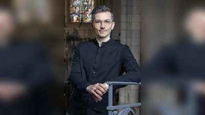 Der Kantor von Sankt Lukas, Tobias Frank, fungiert bei dem Konzert in der Pfarrkirche Sankt Anna als Solist.  (Foto: © Ran Keren)