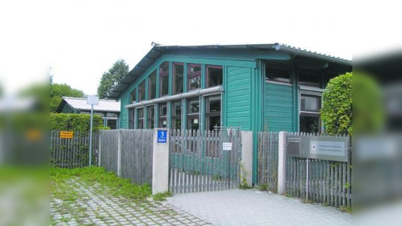 In den Pavillons an der Kupfferstraße ist derzeit der Hort untergebracht. Nach dessen Umzug entstehen dort Klassenräume. (Foto: Archiv)
