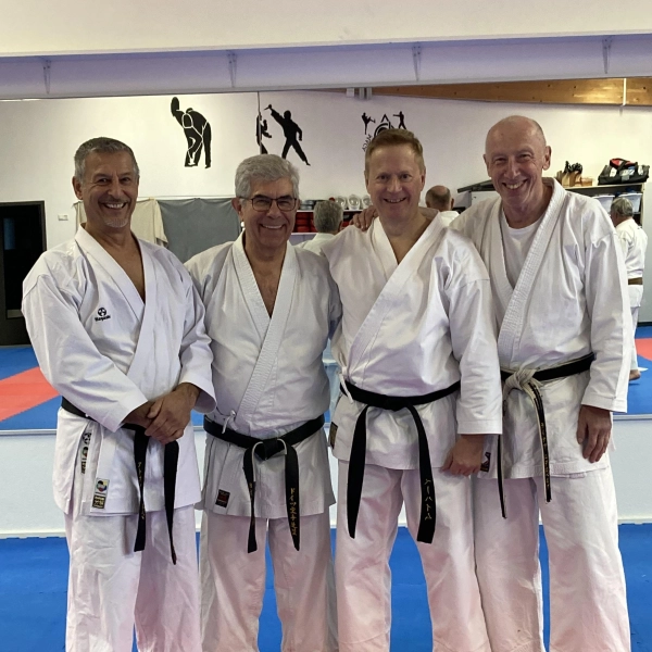 Prüfung bestanden! Darüber freuten sich (v.l.): Adnan Akgün, Fritz Oblinger, Johannes Beheim und Rainer Edelberg.<br> (Foto: 1. Budo-Verein Herrsching e.V.)