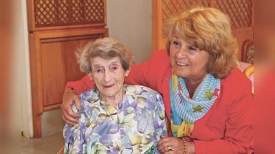 Ilse Haffner (links) feierte ihren 108. Geburtstag. Dazu gratulierte auch Christa Prinzessin von Thurn und Taxis.  (Foto: privat)