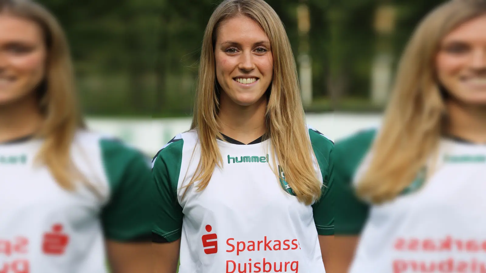 Nina Windmüller, Freestylerin und ehemalige Profispielerin des FCR 2001 Duisburg, wird ihr Können am Ball zeigen und mitdiskutieren. (Foto: CC BY 2.0)
