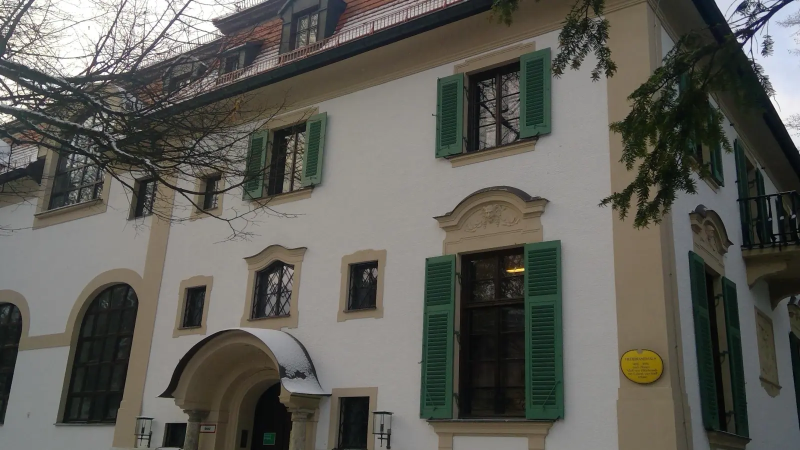 Die Monacensia im Hildebrandhaus lädt für den 19. Juli zum Sommerfest ein. (Archivbild: bas)