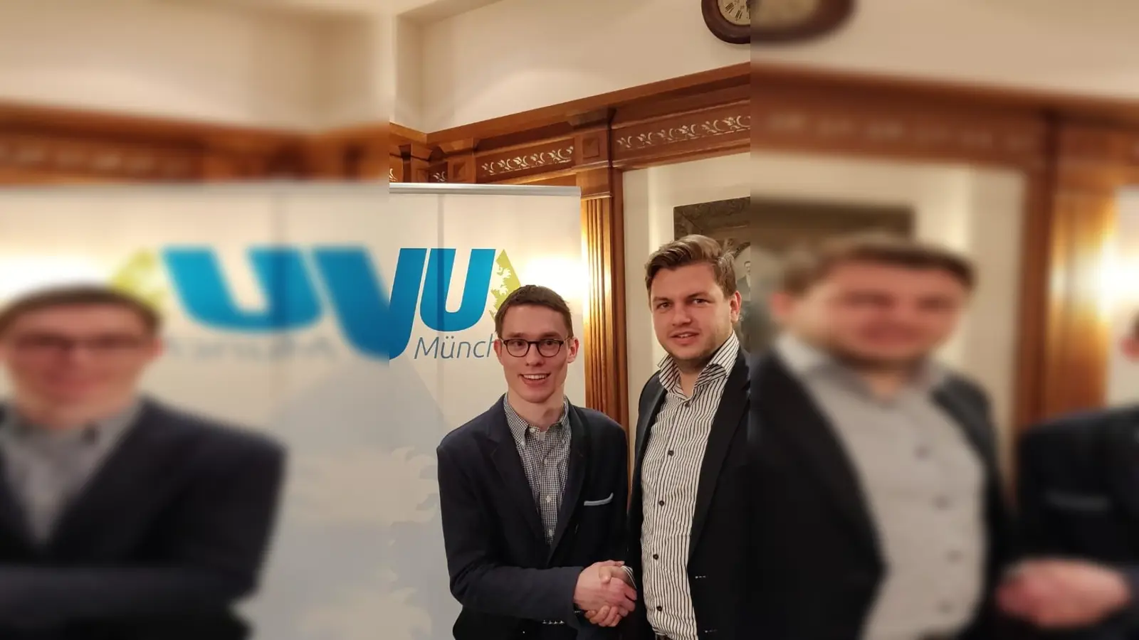 Der neue Bogenhauser JU-Chef Tobias Tölle (links) mit seinem Vorgänger Sergej Korablow. (Foto: privat)